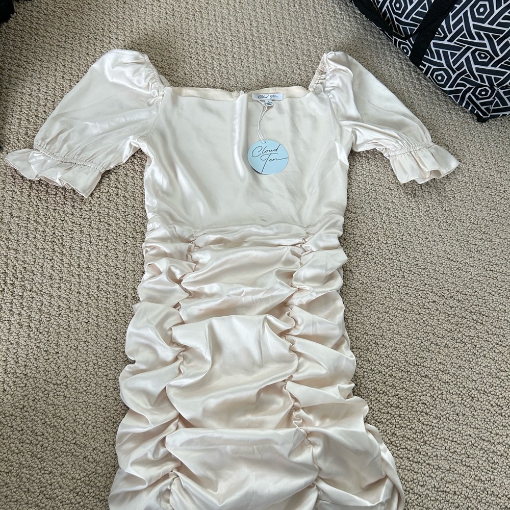 Elegant Cream mini Dress